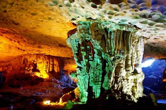 Động Thiên Cung một thiên đàng bí ẩn trên vịnh Hạ Long | Wyndham Legend Halong