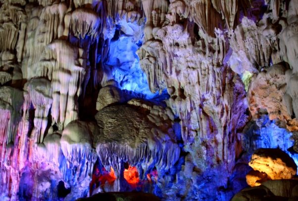 Discover Hidden Caves And Grottos In Ha Long Bay 