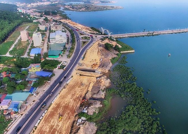 The first 10 lanes road of Ha Long - Quang Ninh