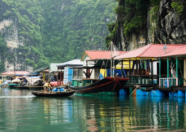 “Bỏ túi” ngay kinh nghiệm du lịch làng chài Cửa Vạn không phải ai cũng biết