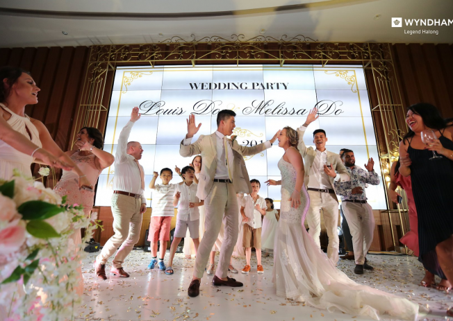 Organize a luxurious and classy wedding event in Ha Long