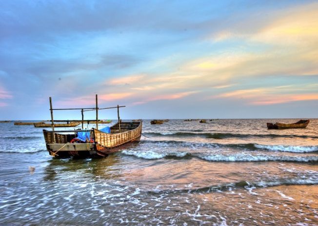 Bãi biển Trà Cổ ” hút hồn” du khách
