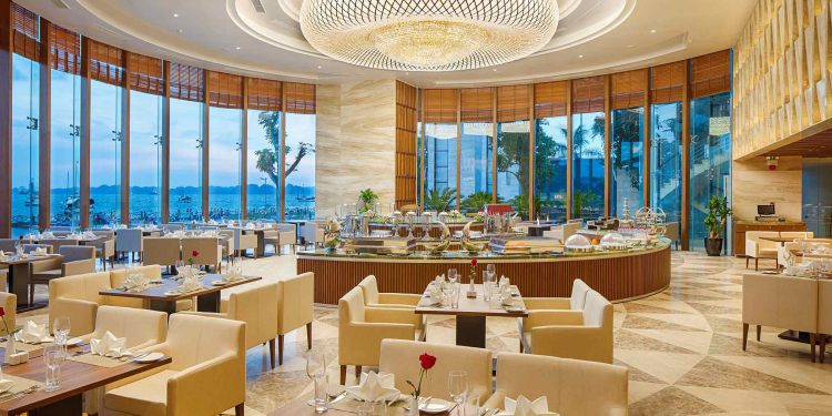 Wyndham Legend Halong's restaurants
