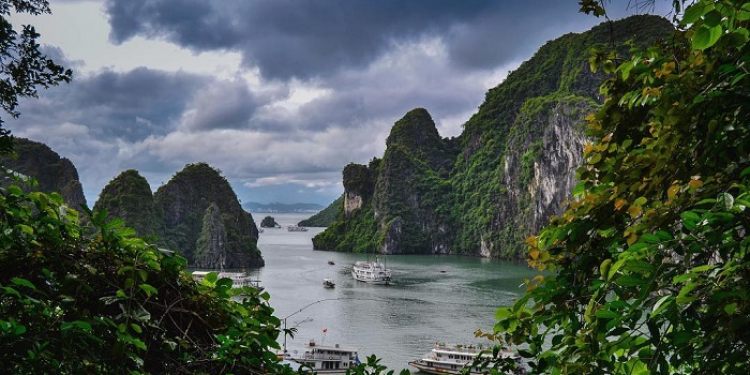 Best time to visit Halong Bay