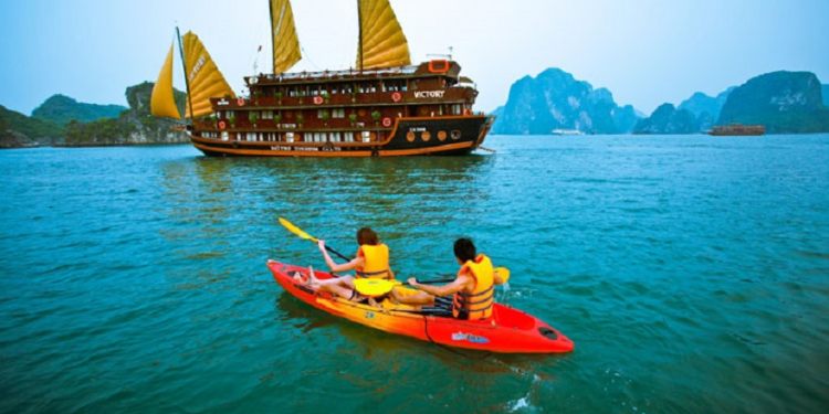 Kinh nghiệm đặt vé máy bay đến Hạ Long không thể bỏ qua