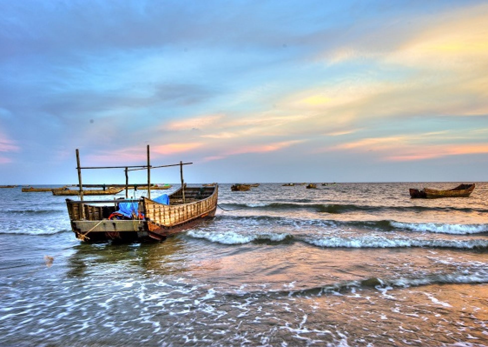Bãi biển Trà Cổ ” hút hồn” du khách