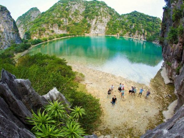 Đảo Mắt Rồng – con mắt huyền bí trên vịnh Hạ Long