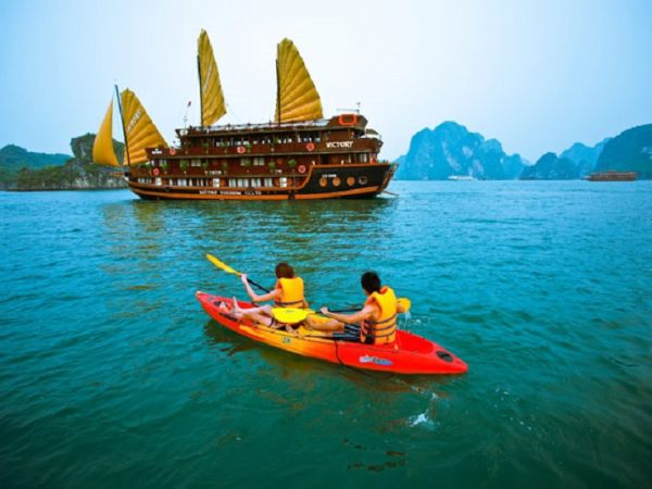 Ăn chơi gì khi đi du lịch Hạ Long?