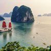 Thưởng thức vẻ đẹp đầy mê hoặc của vịnh Bái Tử Long