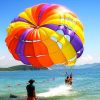 Bãi biển thuộc top đẹp nhất Hạ Long thu hút đông đảo du khách