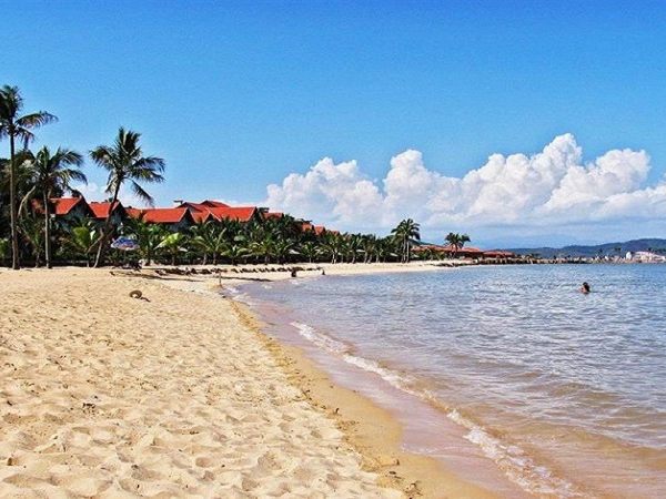 7 bãi biển tuyệt đẹp của vịnh Hạ Long