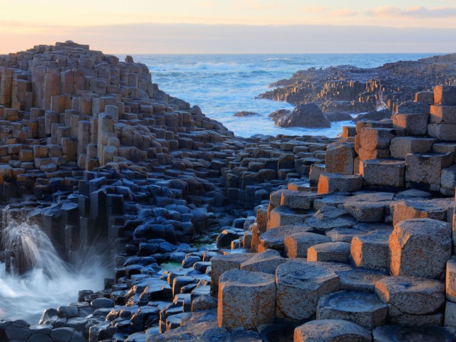  Giant’s Causeway