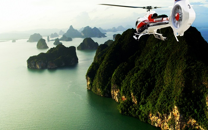Moving to Ha Long by helicopter - Transportation to Ha Long