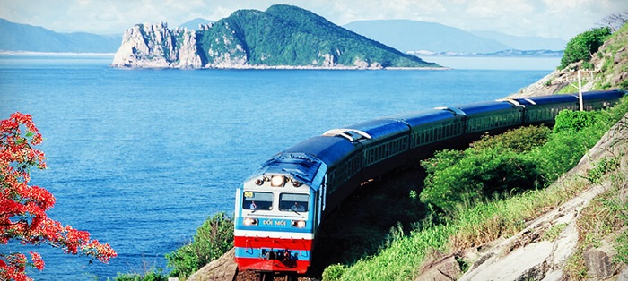 Moving to Ha Long by train - Transportation to Ha Long
