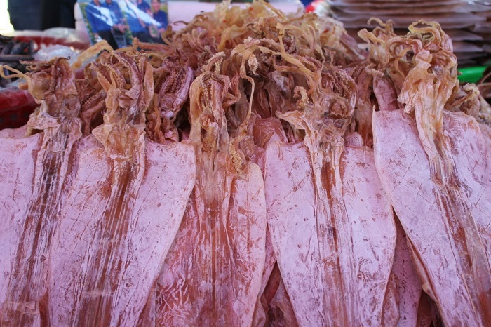 halong's dried octopus - Ha Long 1 Market - a can't be ignored tourism attraction of Ha Long