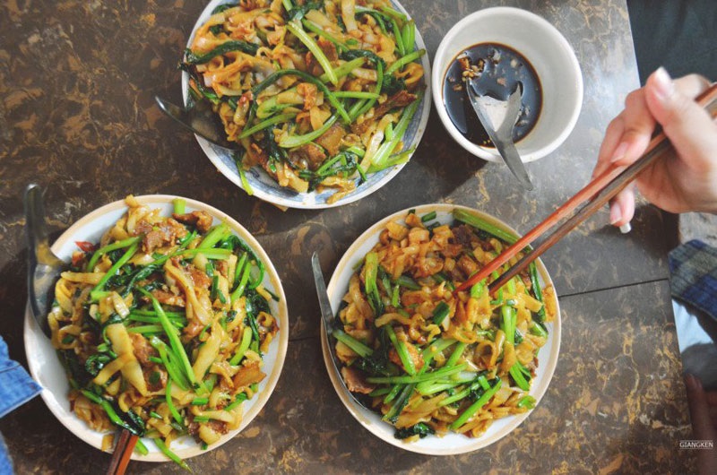 Stir-fried Pho - a worthy speciality of Binh Lieu