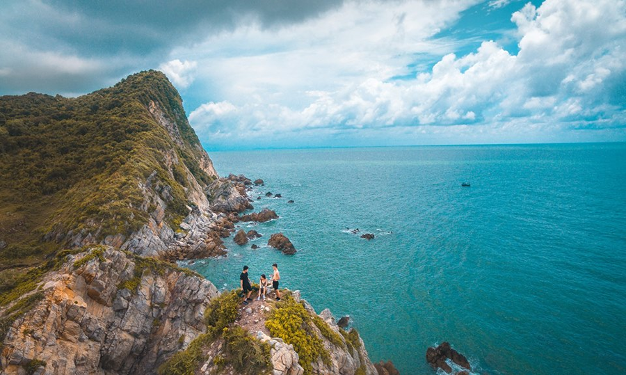 Morning at Quan Lan Wind Waist