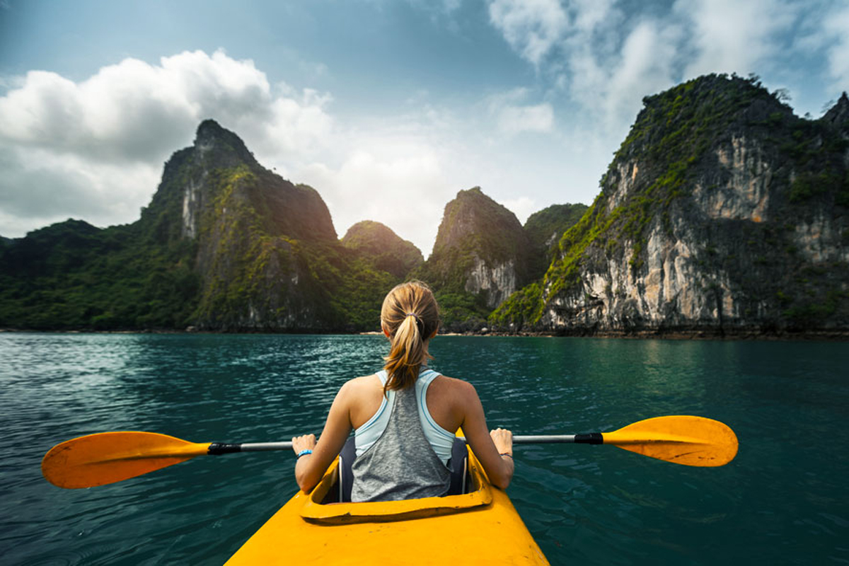 Check-in Vịnh Hạ Long: chèo thuyền kayak