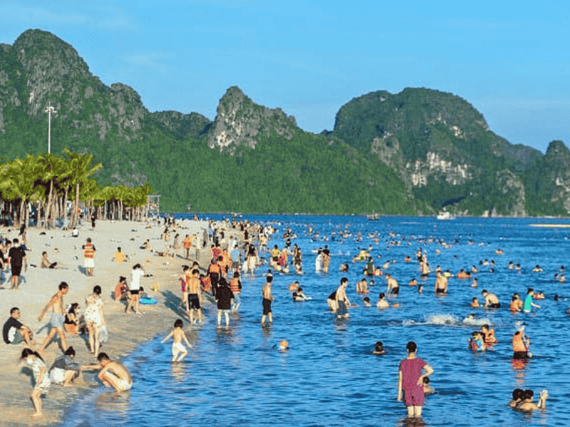 đặt khách sạn ở Hạ Long