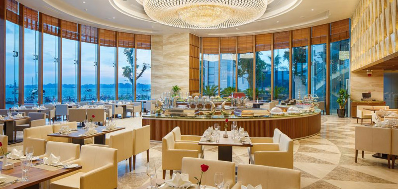 đặt khách sạn ở Hạ Long