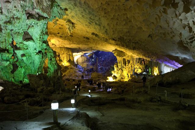 hang trinh nữ , khách sạn hạ long