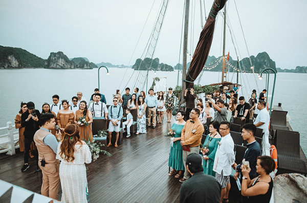 Khách nước ngoài nói gì về khách sạn Hạ Long Wyndham Legend? Bạn có muốn biết4
