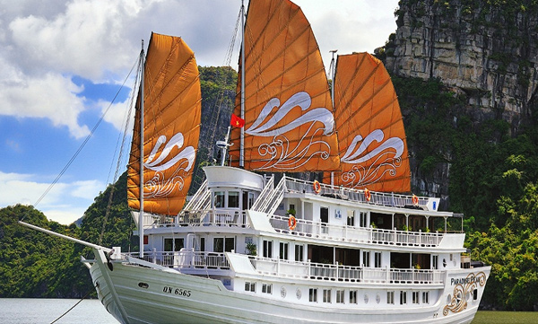 “TOP” 8 du thuyền Hạ Long được khách nước ngoài yêu thích nhất3