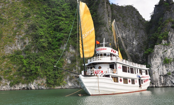 “TOP” 8 du thuyền Hạ Long được khách nước ngoài yêu thích nhất7