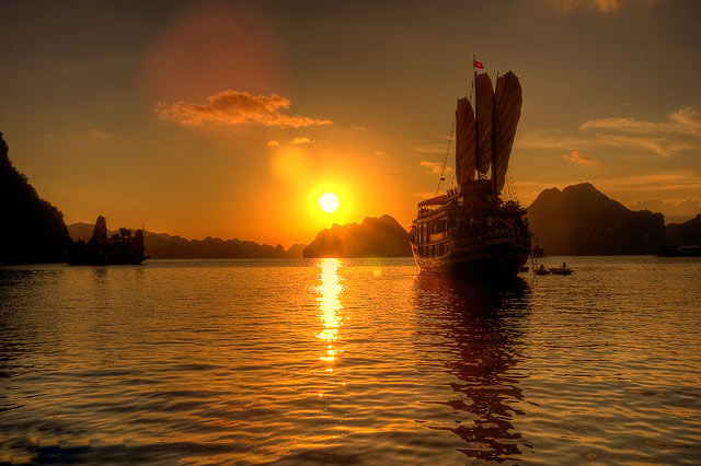 hoang hon tren bien ha long