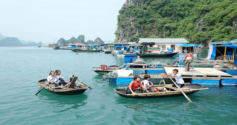 Một ngày rong ruổi cùng dân chài Hạ Long 2