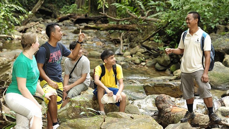 Muốn du lịch một mình “đầu xuôi đuôi lọt”, hãy ghi nhớ 11 bí kíp này