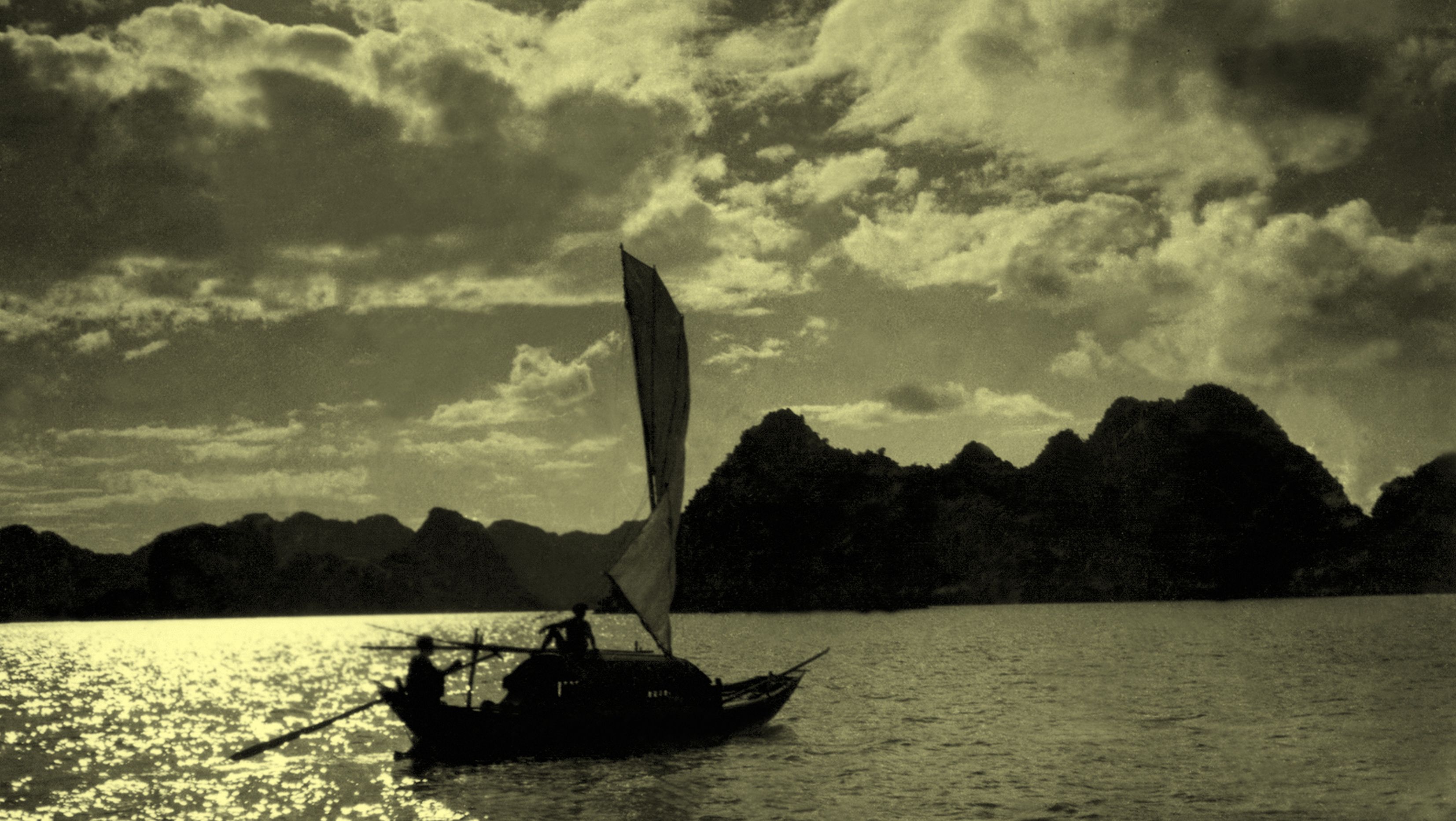 vinh ha long 80 nam truoc